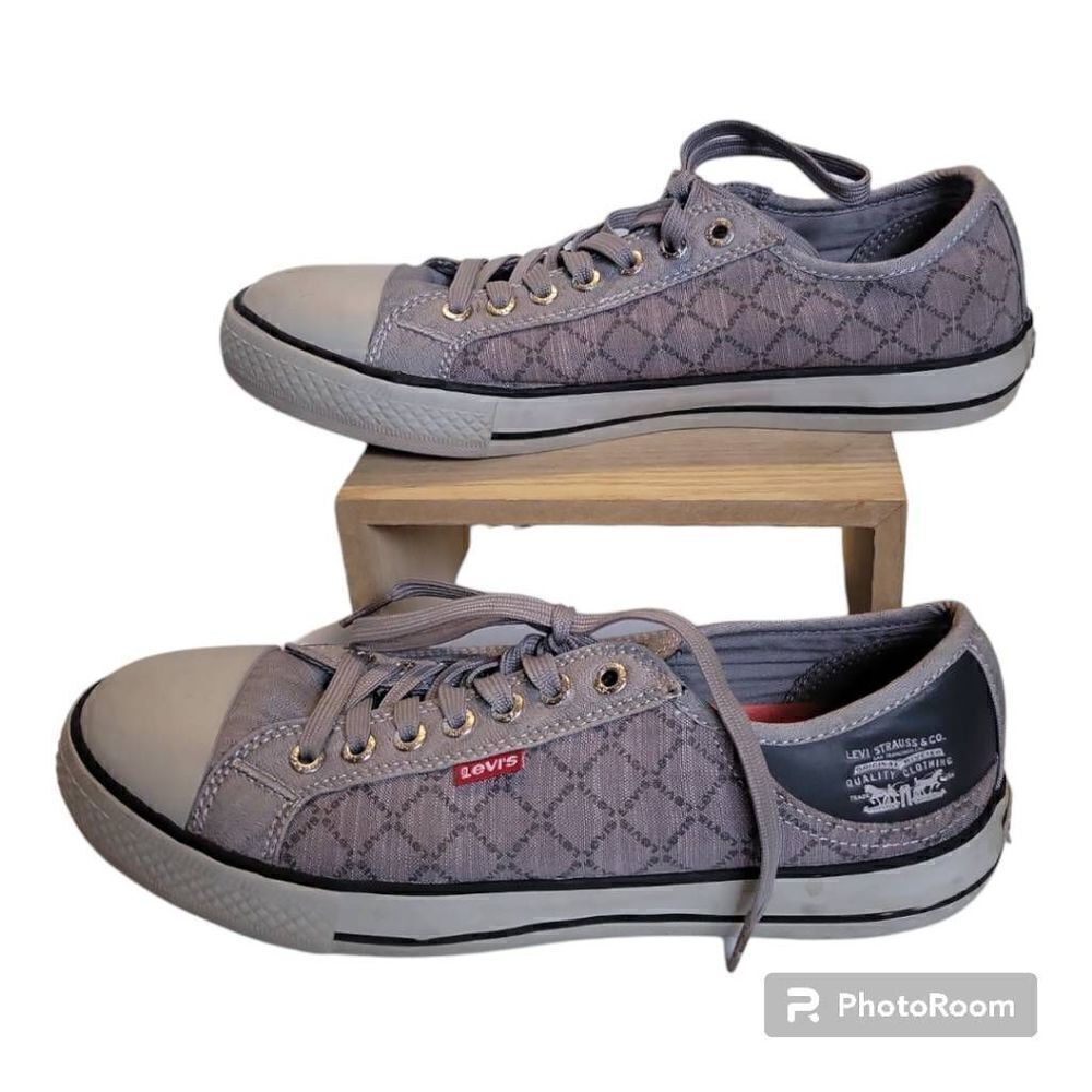 Levi's Women Shoes Canvas Sneakers Gray Size 9 Classic Comfort Flats